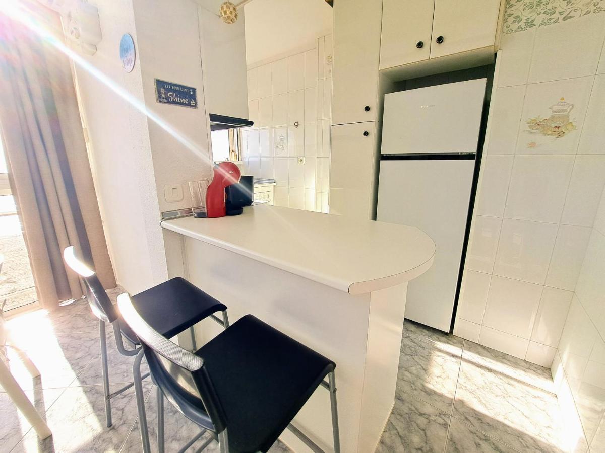 Sea Breeze Apartment Estepona Exterior photo